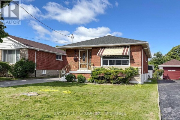 Kitchen - Bsmt - 28 Warren Avenue, Hamilton, ON L9A3C6 Photo 2