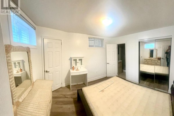 Bsmt - 288 Connaught Avenue, Toronto, ON M2R2L9 Photo 3