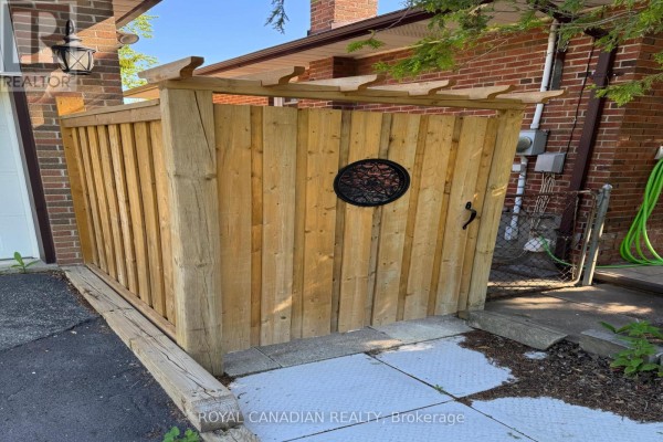 Kitchen - Bsmt - 312 Coronation Drive, Toronto, ON M1E2J8 Photo 3