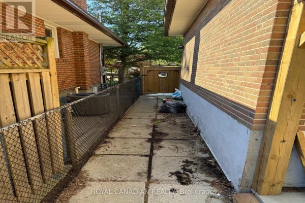 Bsmt - 312 Coronation Drive, Toronto, ON M1E2J8 Photo 5