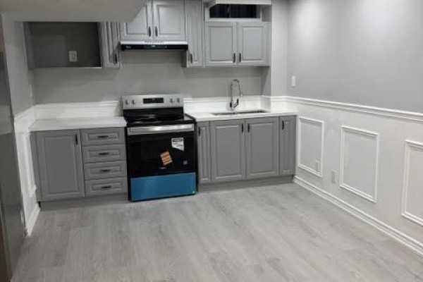Bsmt - 327 Mantle Avenue, Whitchurch Stouffville, ON L4A0R9 Photo 4
