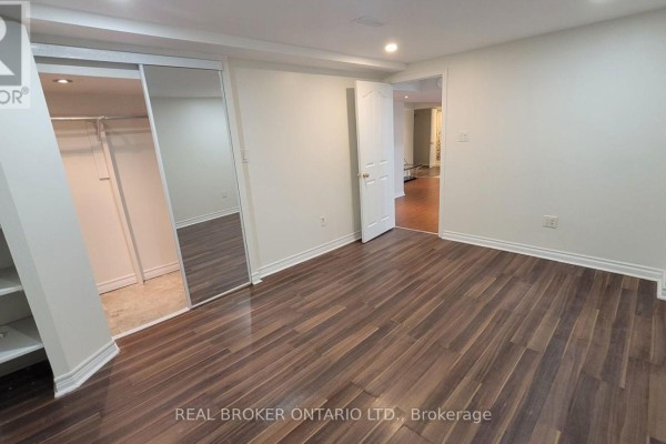 Living room - Bsmt - 3298 Cambourne Crescent, Mississauga, ON L5N5P7 Photo 5