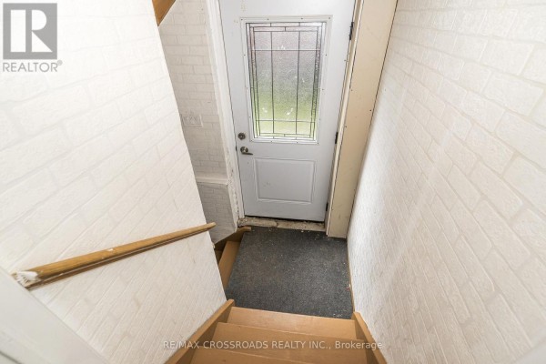 Bsmt - 34 Blue Anchor Trail, Toronto, ON M1C3P2 Photo 5