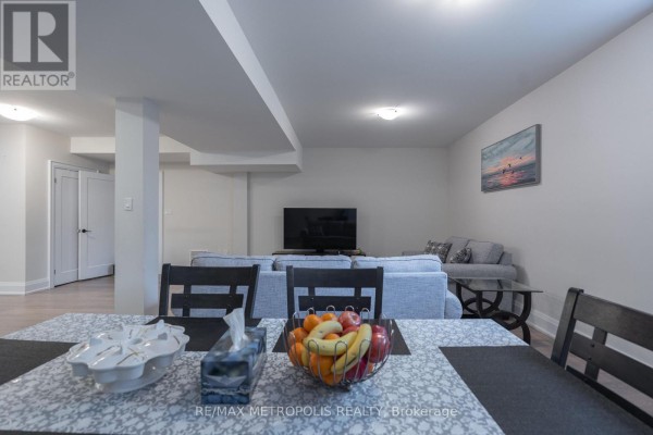 Bsmt - 34 Euclid Avenue, Toronto, ON M6J2J6 Photo 5