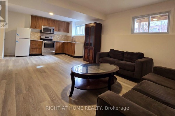 Bsmt - 34 Hodgins Avenue, Georgina, ON L4P3T3 Photo 2