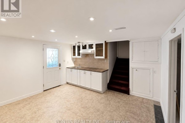 Bsmt - 3408 Monica Drive, Mississauga, ON L4T3E7 Photo 2