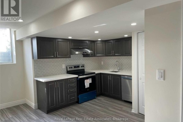 Kitchen - Bsmt - 35 Elysian Fields Circle, Brampton, ON L6Y6E8 Photo 2