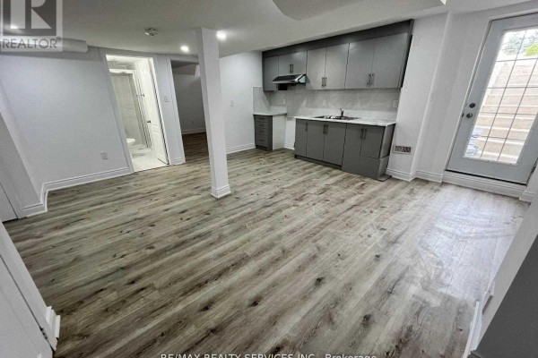 Bsmt - 35 Seahorse Avenue, Brampton, ON L6V4N7 Photo 4