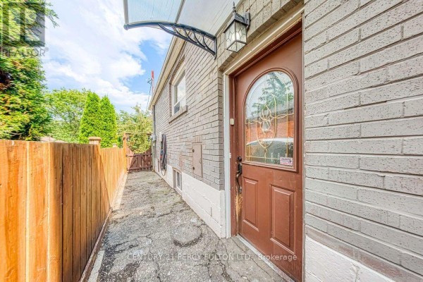 Bedroom 3 - Bsmt - 36 Merryfield Drive, Toronto, ON M1P1J5 Photo 5
