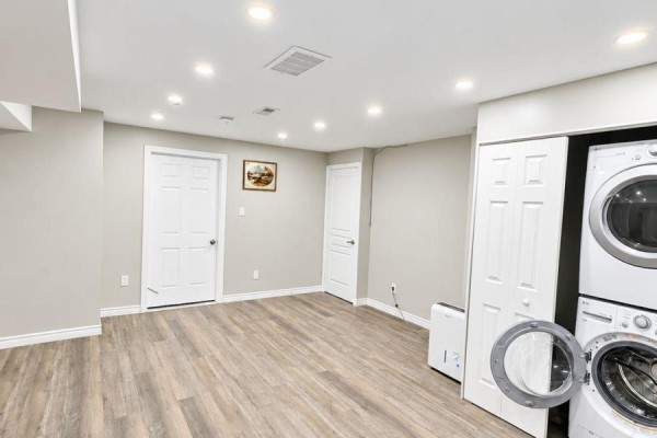 Bsmt - 36 Weathering Heights, Hamilton, ON L8J0E7 Photo 5
