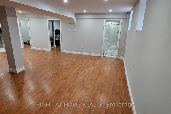 Bsmt - 3662 Golden Locust Drive, Mississauga, ON L5N8N7 Photo 4
