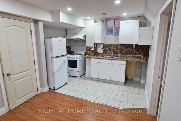 Bsmt - 3662 Golden Locust Drive, Mississauga, ON L5N8N7 Photo 5
