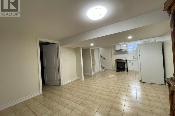 Bsmt - 384 Maple Leaf Drive, Toronto, ON M6L1P6 Photo 3