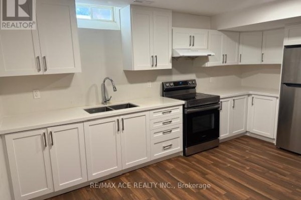 Laundry room - Bsmt - 4 Apple Valley Way, Brampton, ON L6P3P8 Photo 5