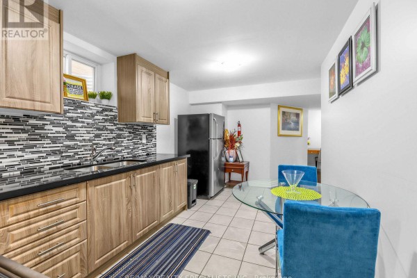 Sitting room - Bsmt - 40 Victoriaville Road, Brampton, ON L6X5J4 Photo 5