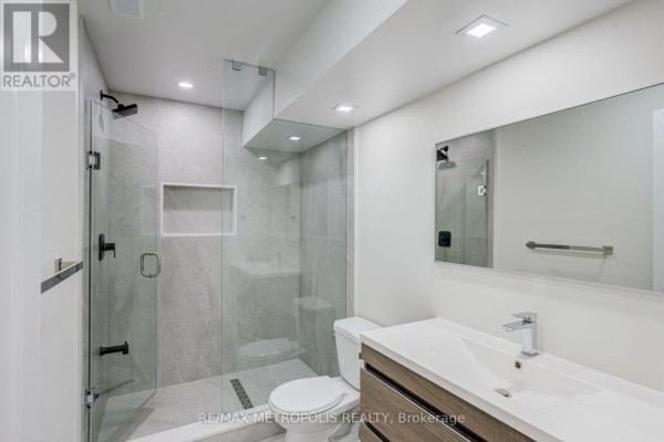 Kitchen - Bsmt - 43 Bridgeland Drive, Whitby, ON L1P0R2 Photo 3