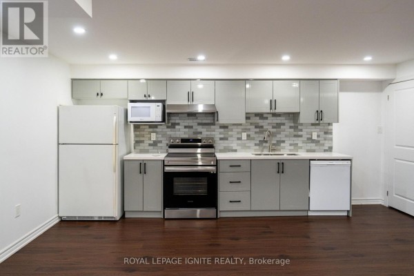 Kitchen - Bsmt - 43 Larkin Lane, Clarington, ON L1C4A7 Photo 2