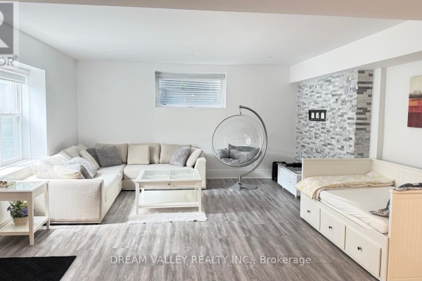 Kitchen - # Bsmt - 43 Martindale Road, Toronto, ON M1M2B8 Photo 3