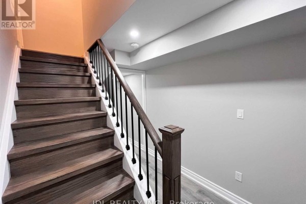 Bsmt - 43 Portage Avenue, Richmond Hill, ON, photo 2