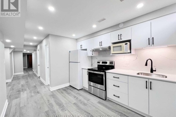 Bsmt - 43 Portage Avenue, Richmond Hill, ON L4E2Z5 Photo 4