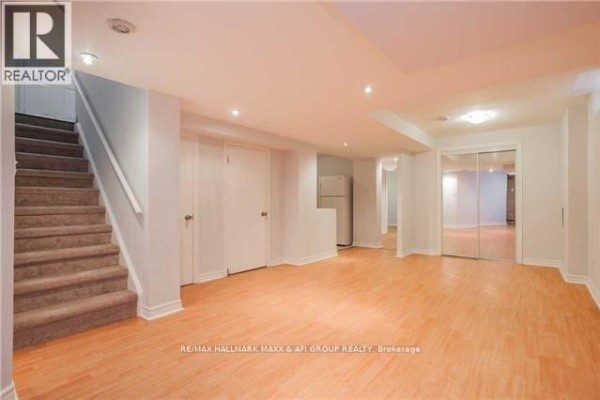 Bsmt - 460 Menczel Crescent, Newmarket, ON L3X2P6 Photo 2