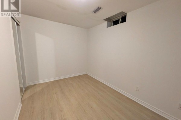 Bsmt - 460 Menczel Crescent, Newmarket, ON L3X2P6 Photo 5