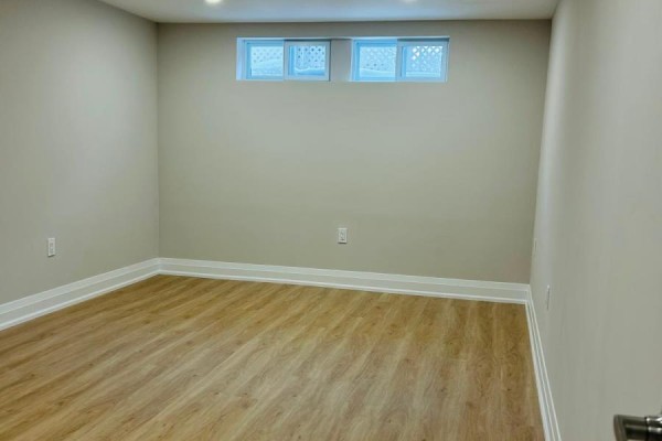 Bsmt - 49 Edinburgh Road, Kitchener, ON, photo 2