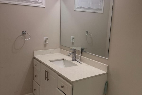 Bsmt - 566 Pharmacy Avenue, Toronto, ON M1L3G9 Photo 5