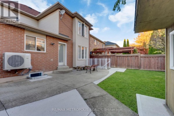 Bsmt - 5919 Osprey Boulevard, Mississauga, ON L5N8J7 Photo 4