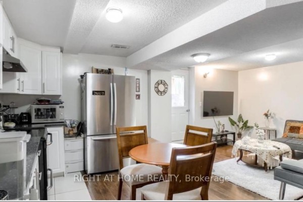 Bsmt - 5967 Leeside Crescent, Mississauga, ON L5M5L9 Photo 4
