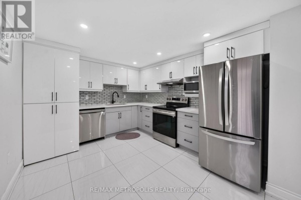 Bsmt - 6 Madoc Drive, Brampton, ON L6V1Z9 Photo 4