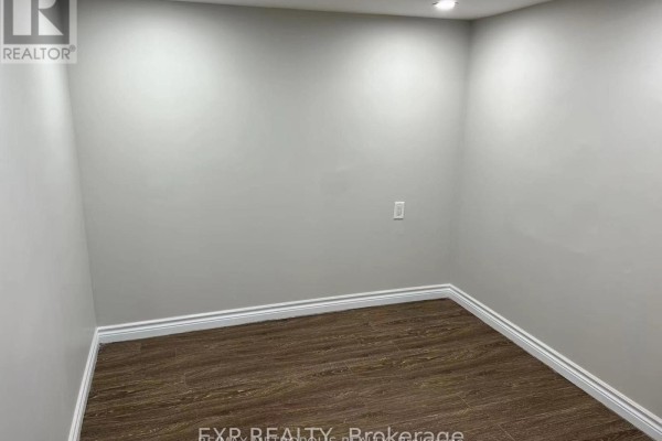 Bsmt - 6 Mid Pines Road, Toronto, ON M1G2L6 Photo 3