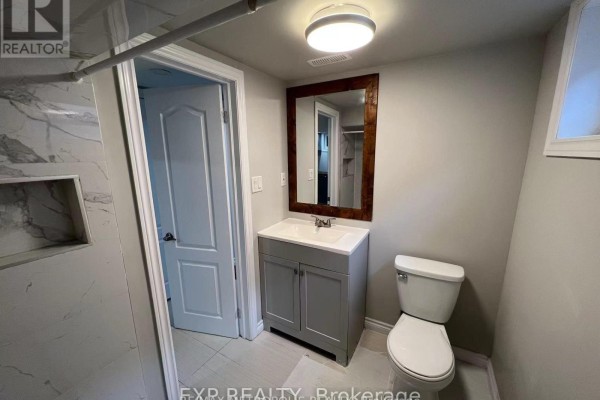 Bsmt - 6 Mid Pines Road, Toronto, ON M1G2L6 Photo 5