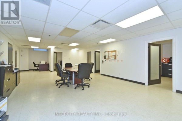 Bsmt - 6 Ronrose Drive, Vaughan, ON L4K4R3 Photo 4
