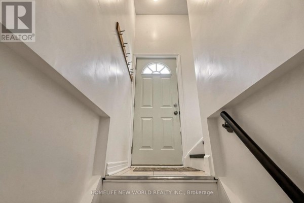Bsmt - 65 Walter Avenue, Newmarket, ON, photo 2