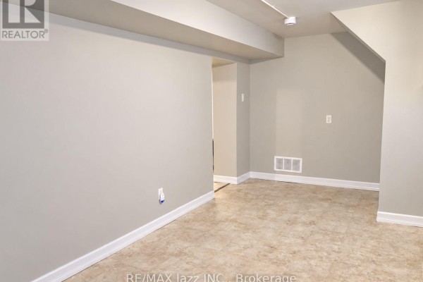 Bedroom 2 - Bsmt - 661 Taylor Avenue, Oshawa, ON L1H2E9 Photo 4