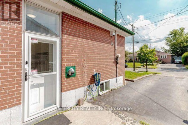 Bsmt - 67 Raylawn Crescent, Halton Hills, ON L7G4M6 Photo 2