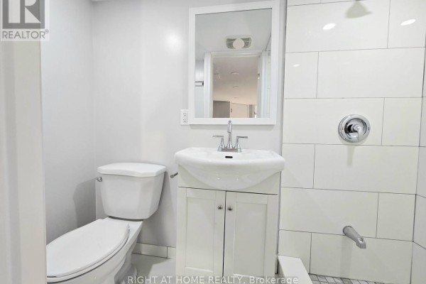 Bsmt - 68 Woodington Avenue, Toronto, ON M4C3J5 Photo 4