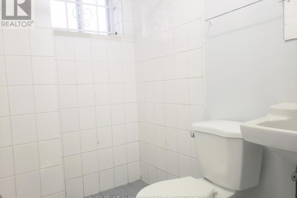 Bsmt - 685 Greenwood Avenue, Toronto, ON M4J4B6 Photo 5
