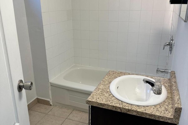 Kitchen - Bsmt - 7 Limevale Crescent, Toronto, ON M1E2K5 Photo 5
