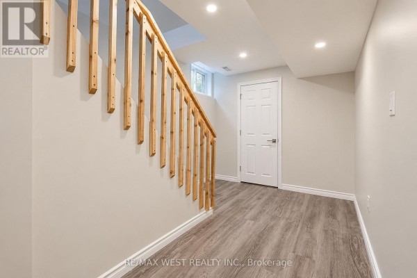 Dining room - Bsmt - 70 Breeze Drive, Bradford West Gwillimbury, ON L3Z3A5 Photo 2