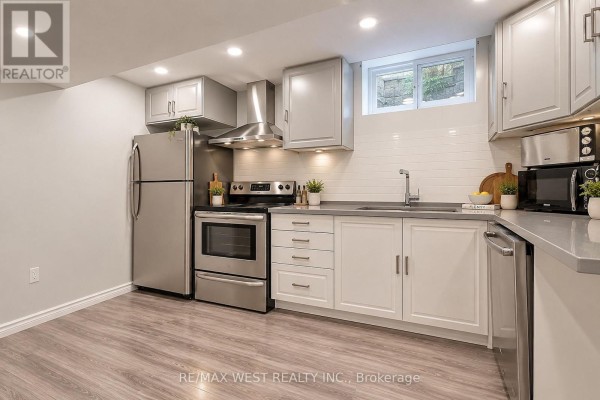 Bsmt - 70 Breeze Drive, Bradford West Gwillimbury, ON L3Z3A5 Photo 5