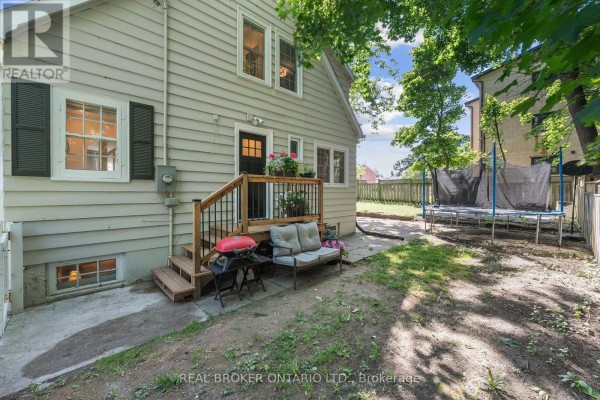 Bsmt - 77 Wellington Street E, Barrie, ON L4M2C3 Photo 3
