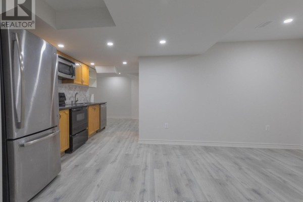 Kitchen - Bsmt - 8 Harlequin Court, Richmond Hill, ON L4S2K7 Photo 3