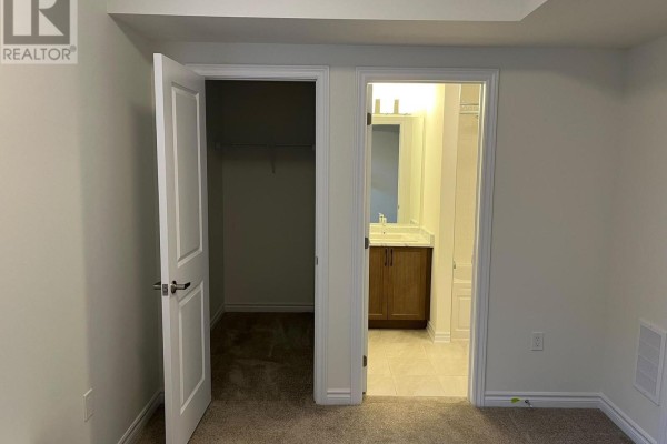 Bsmt - 8 Thornbird Crescent, Brampton, ON L6V3N5 Photo 4