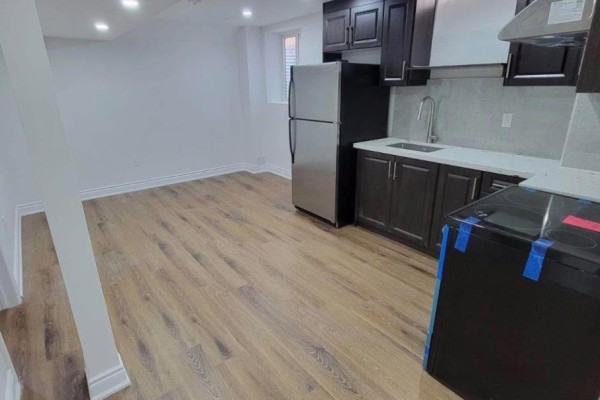 Bsmt - 82 Humberstone Crescent, Brampton, ON L7A4C1 Photo 5