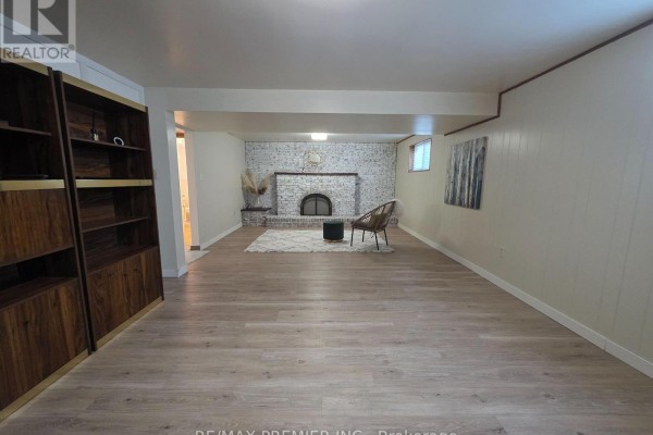 Bsmt - 86 Harris Crescent, Vaughan, ON L4L1R9 Photo 4