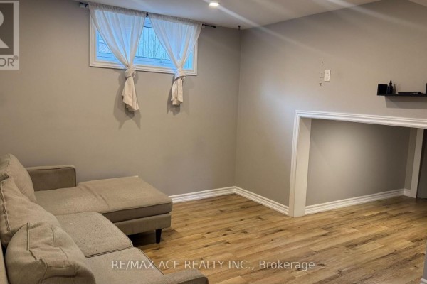 Bsmt - 92 Felicity Drive, Toronto, ON M1H1E3 Photo 4
