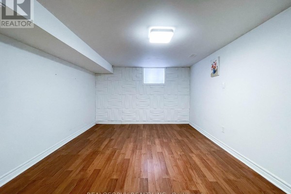 Bsmt - 95 Royal York Road, Toronto, ON M8V2T9 Photo 5