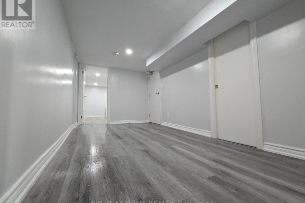 Bsmt - 984 Ossington Avenue, Toronto, ON M6G3V6 Photo 5
